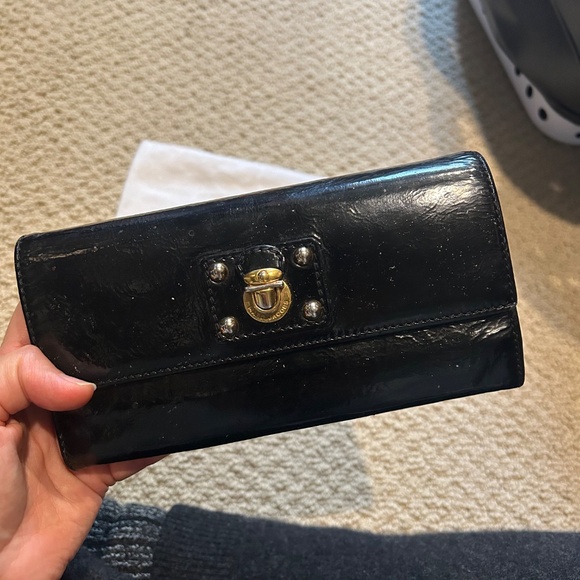 Authentic Marc Jacob’s Black Patent Leather Long Wallet - Picture 8 of 9